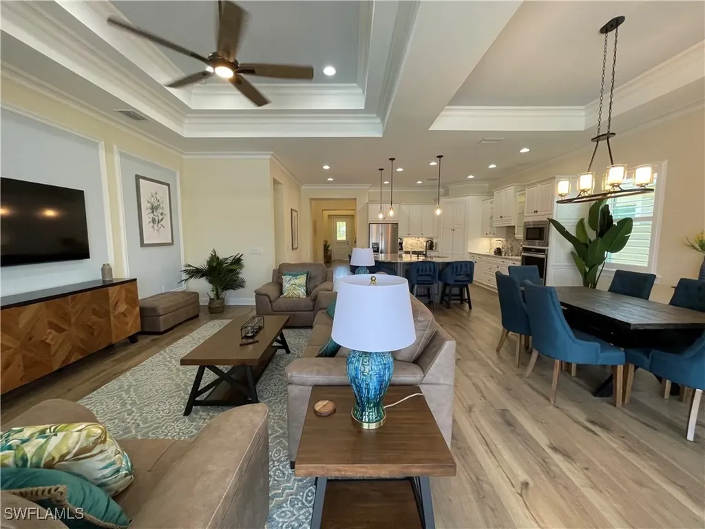 6282 Indies Avenue Naples FL 34113