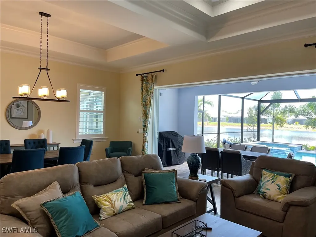 6282 Indies Avenue Naples FL 34113