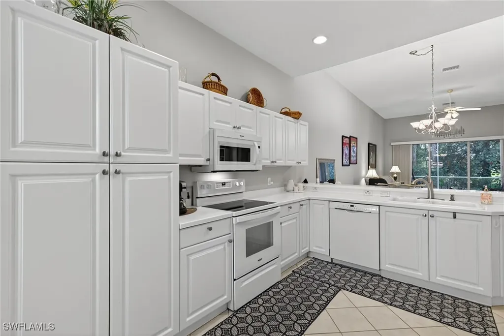 5898 Northridge Drive N Naples FL 34110