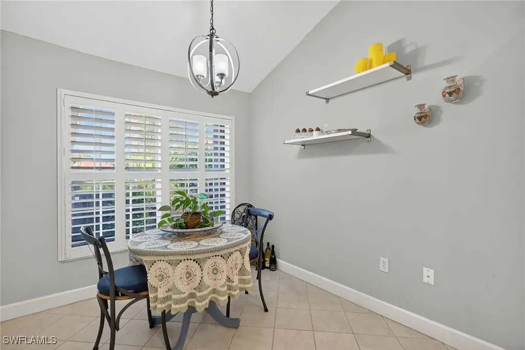 5898 Northridge Drive N Naples FL 34110