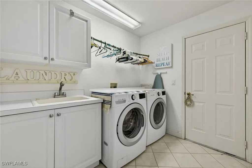 5898 Northridge Drive N Naples FL 34110