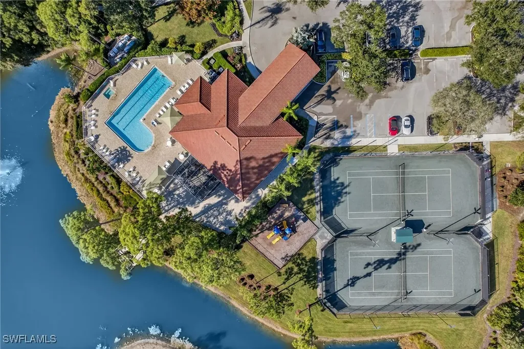 5898 Northridge Drive N Naples FL 34110