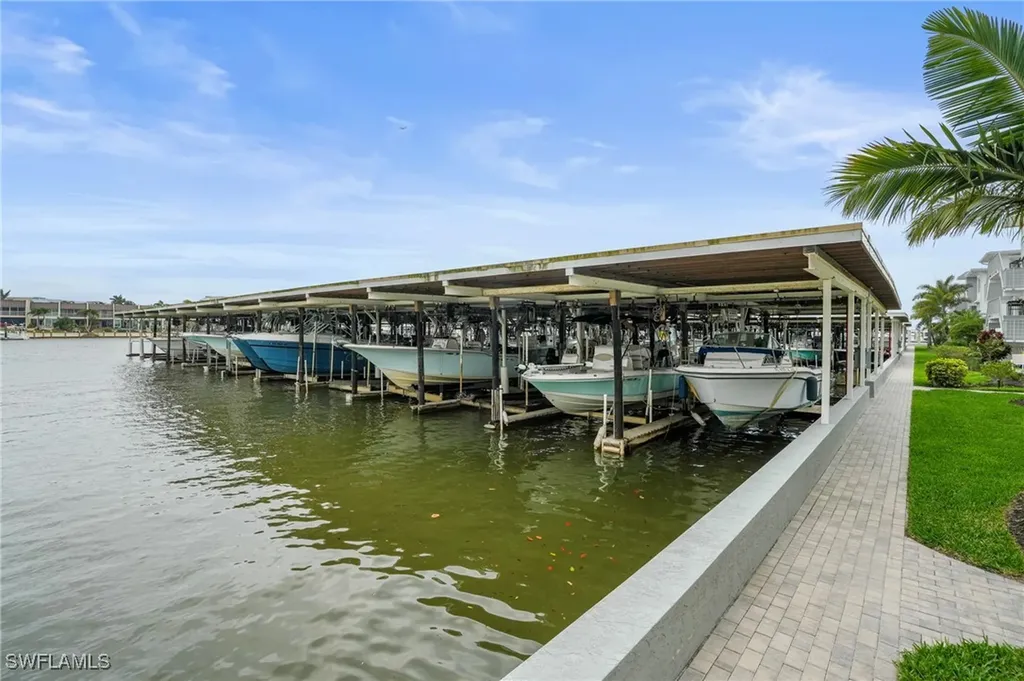 1100 8th Avenue S Naples FL 34102