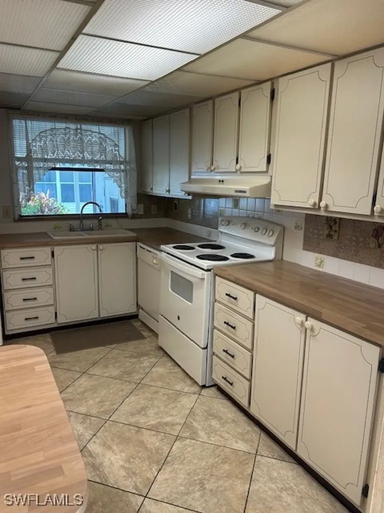 611 Charlemagne Boulevard Naples FL 34112