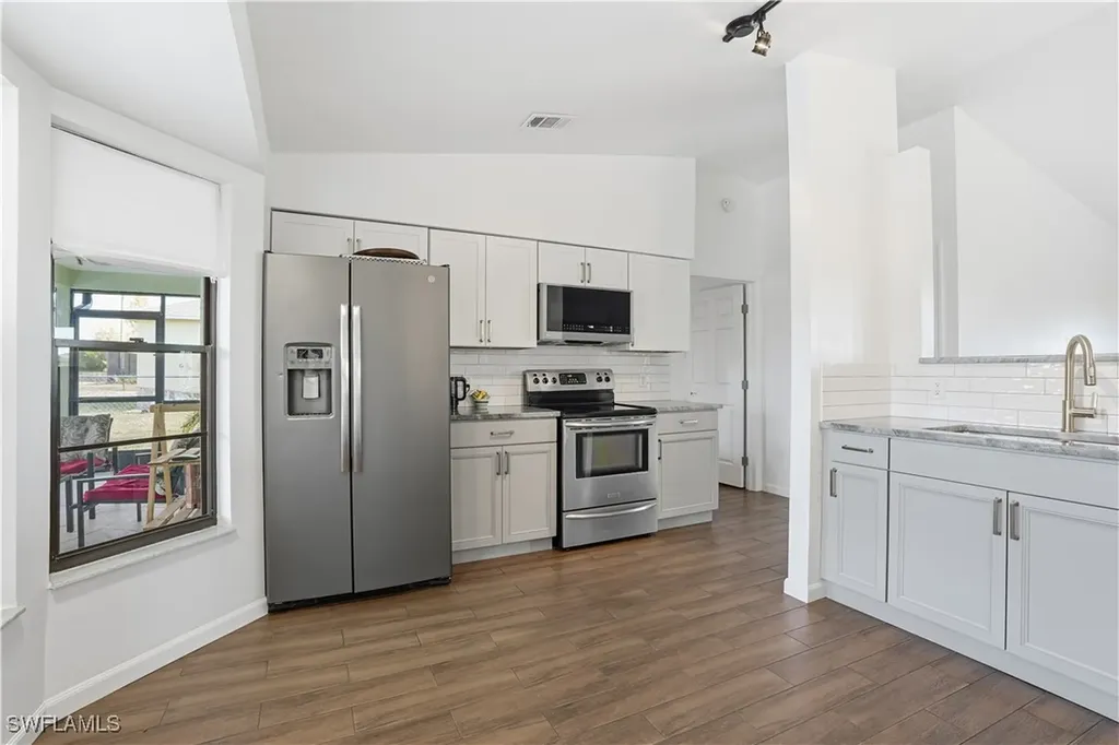 1115 SW 42nd Street Cape Coral FL 33914