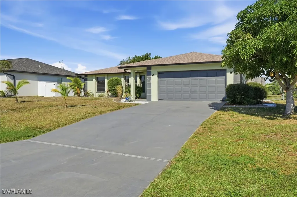 1115 SW 42nd Street Cape Coral FL 33914