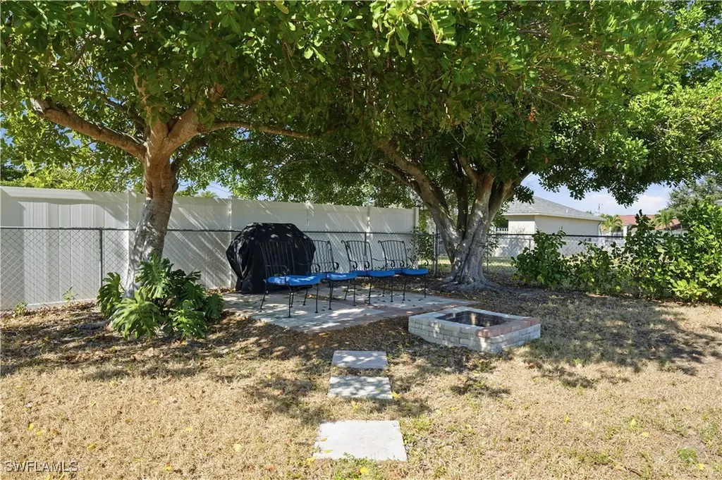 1115 SW 42nd Street Cape Coral FL 33914
