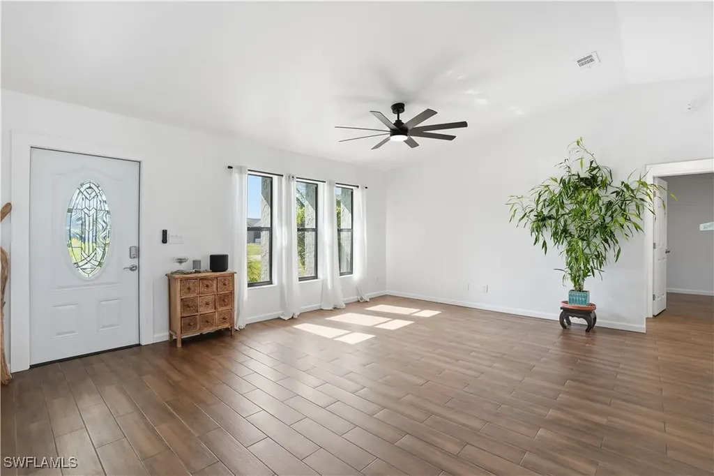 1115 SW 42nd Street Cape Coral FL 33914