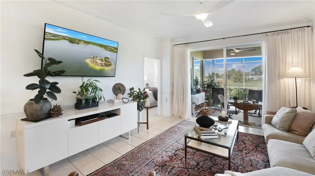 Naples FL, 1685 Morning Sun Lane, Unit E24