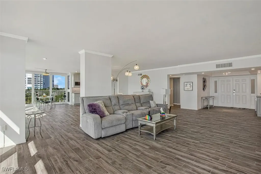 4031 Gulf Shore Boulevard N Naples FL 34103