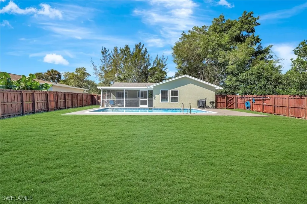 2840 14th Street N Naples FL 34103