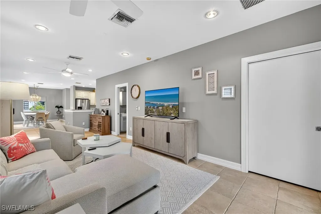 740 5th Avenue N Naples FL 34102