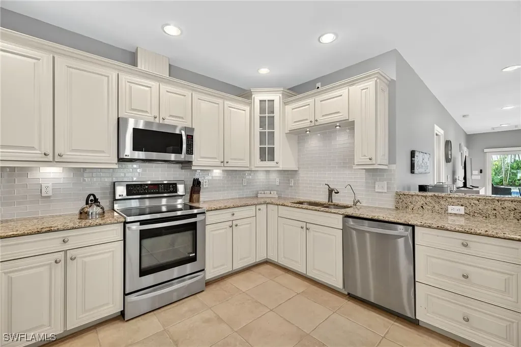 740 5th Avenue N Naples FL 34102