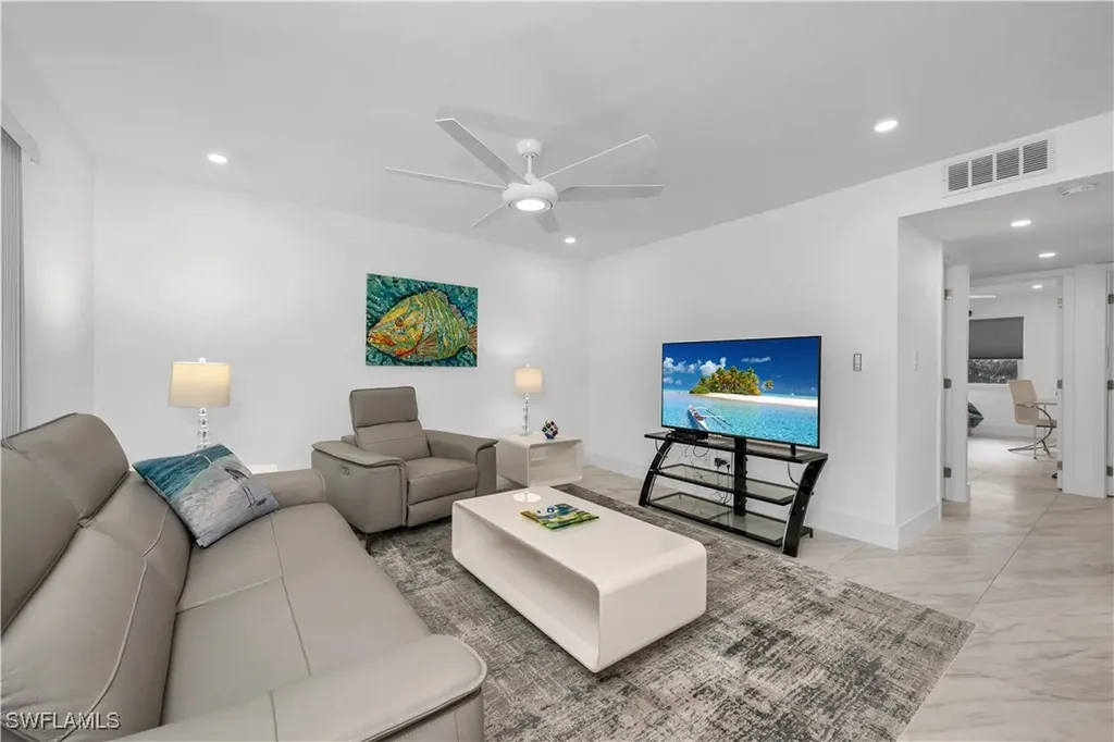 3000 Gulf Shore Boulevard N Naples FL 34103