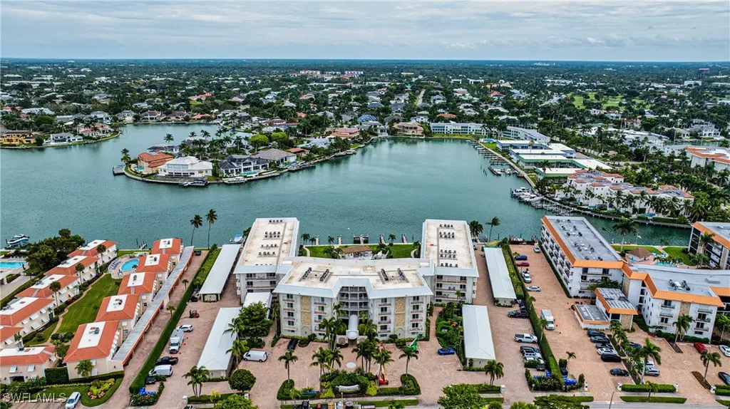 3000 Gulf Shore Boulevard N Naples FL 34103