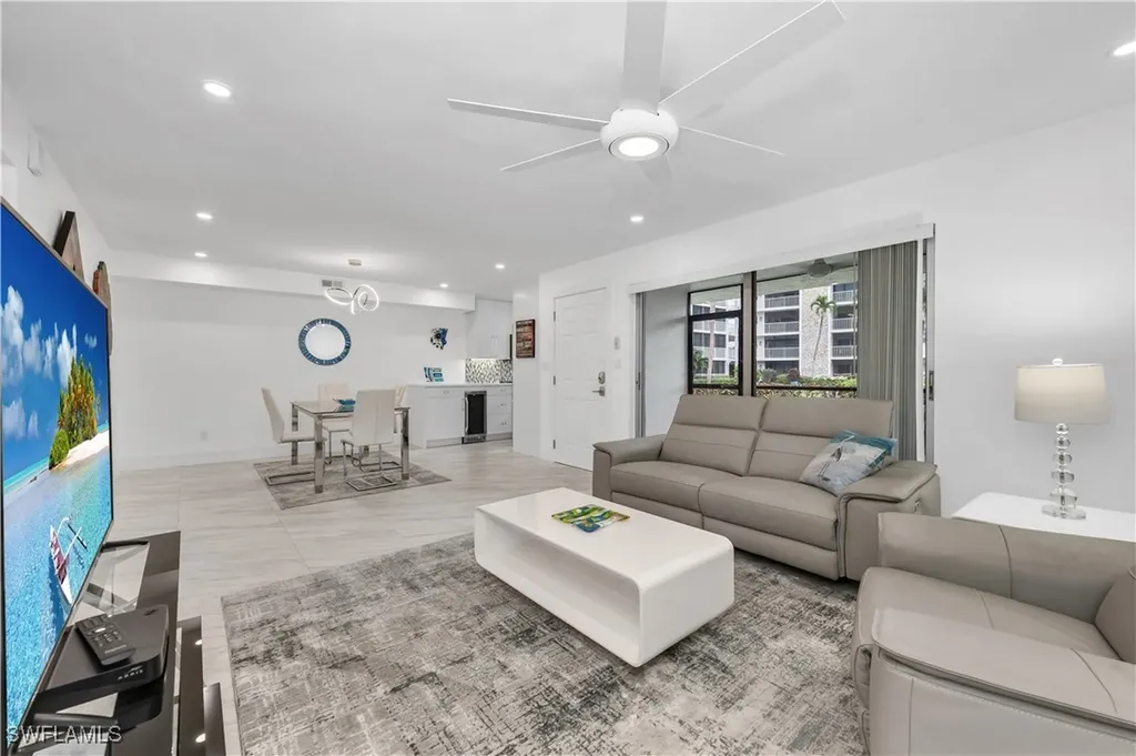 3000 Gulf Shore Boulevard N Naples FL 34103