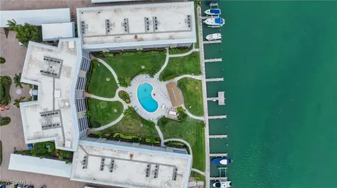 3000 Gulf Shore Boulevard N Naples FL 34103