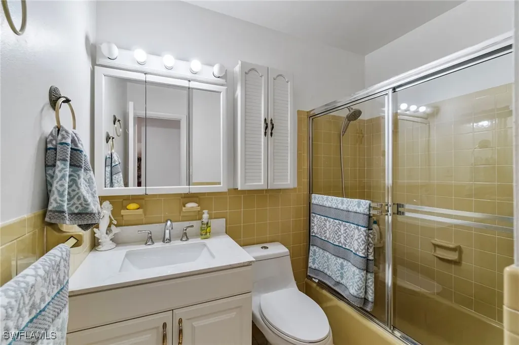 640 110th Avenue N Naples FL 34108