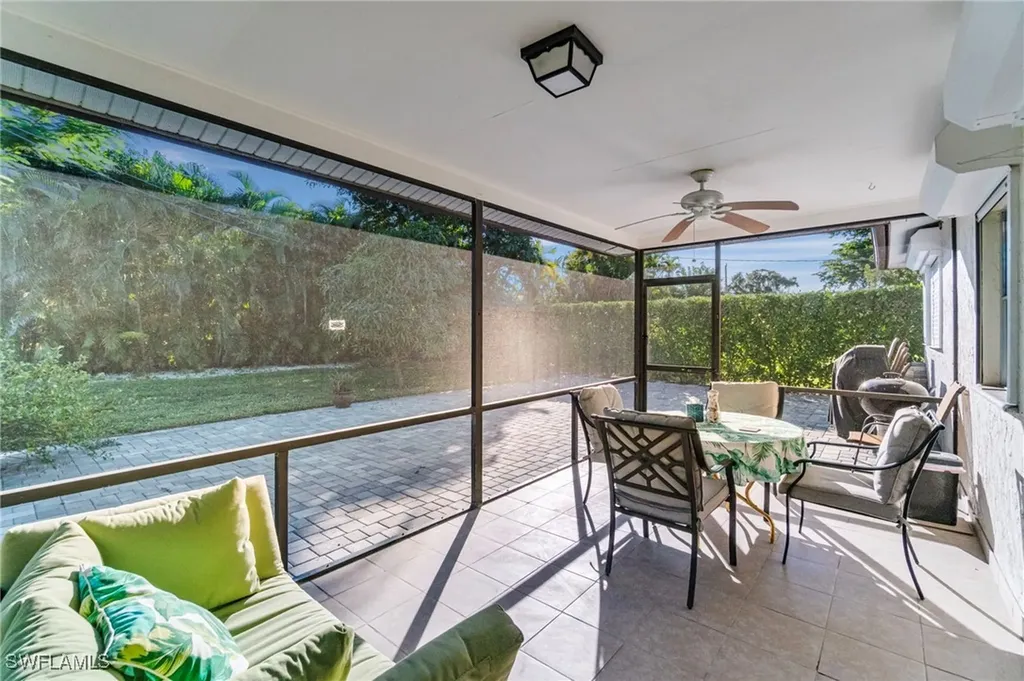 640 110th Avenue N Naples FL 34108