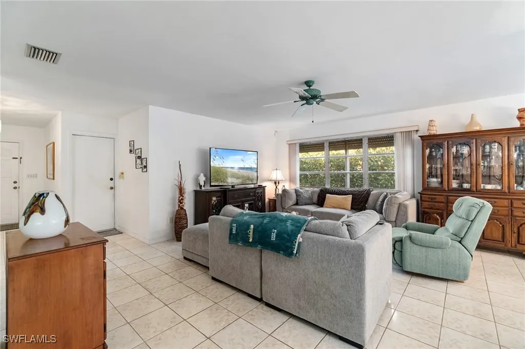640 110th Avenue N Naples FL 34108