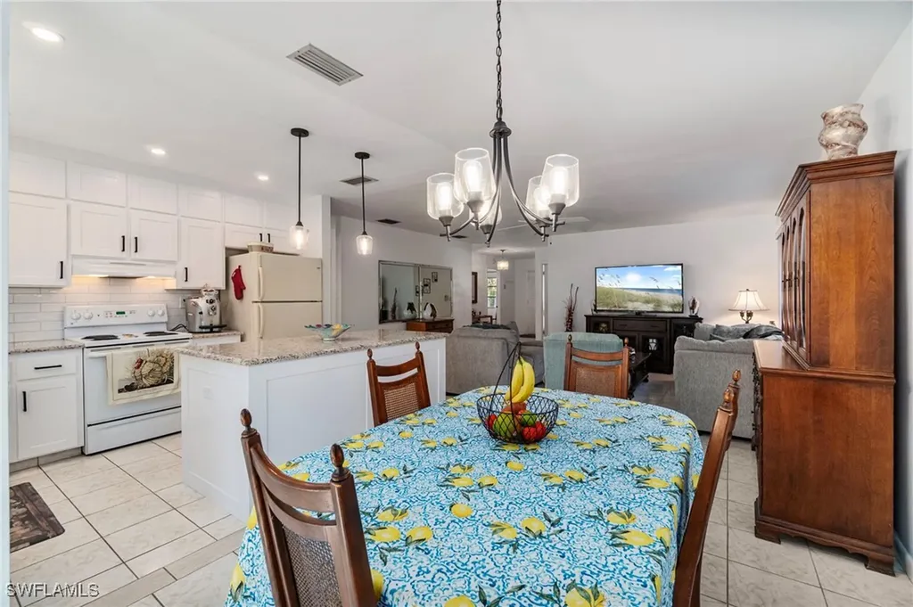 640 110th Avenue N Naples FL 34108