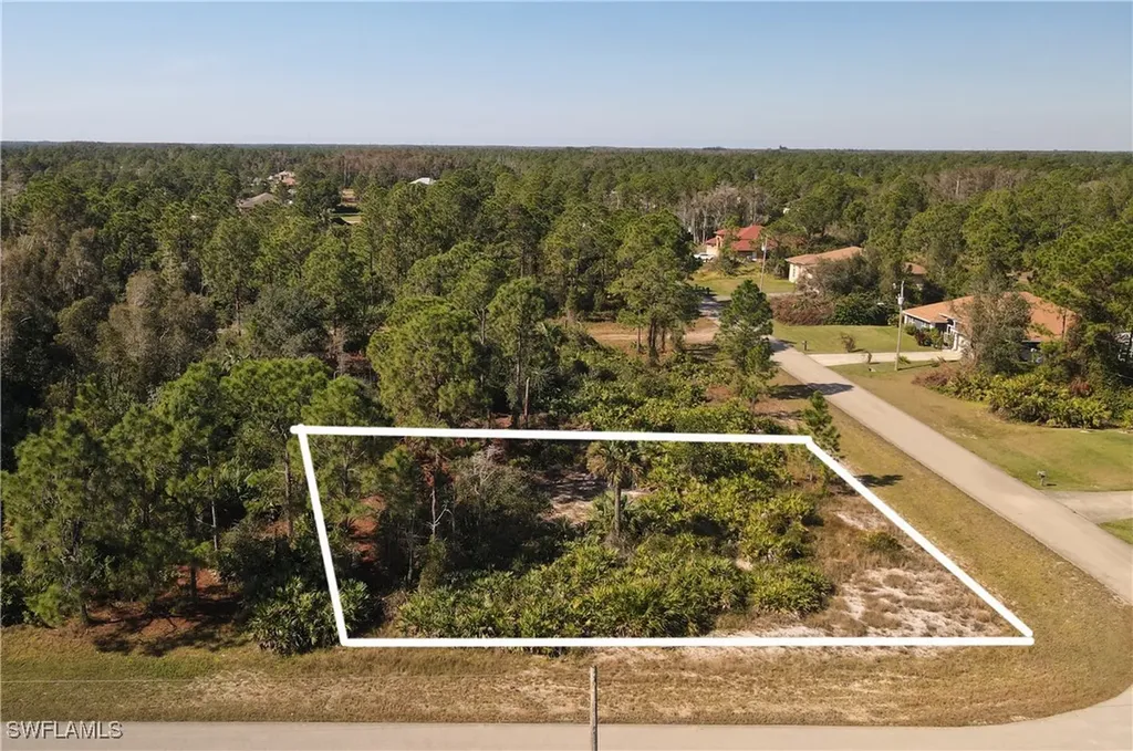 828 Fullerton Avenue S Lehigh Acres FL 33974