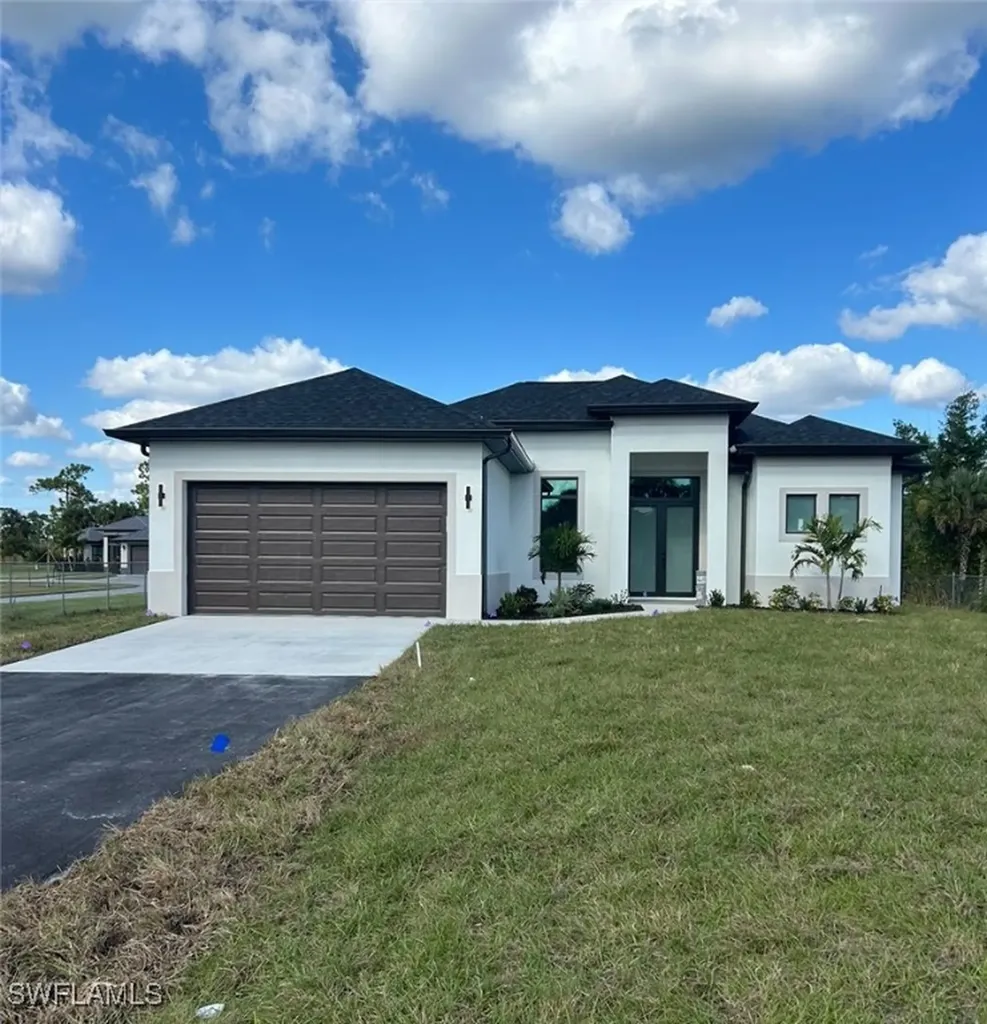 Naples FL, 2603 24TH Avenue SE