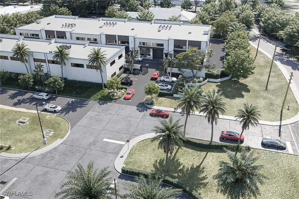 3106 N Horseshoe Drive Naples FL 34104