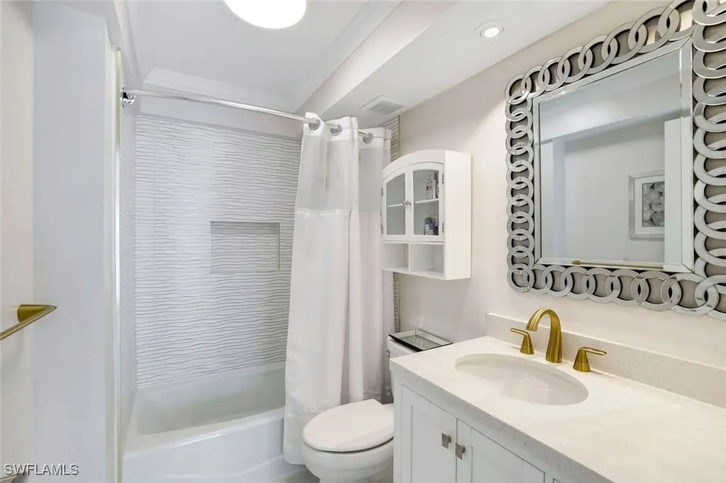 300 Park Shore Drive Naples FL 34103
