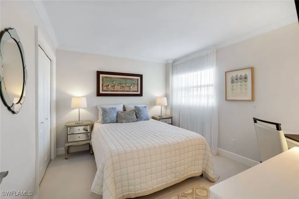 300 Park Shore Drive Naples FL 34103