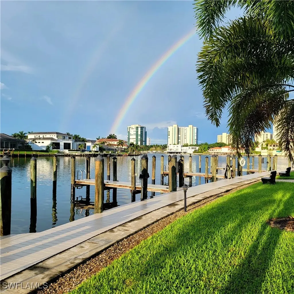 300 Park Shore Drive Naples FL 34103