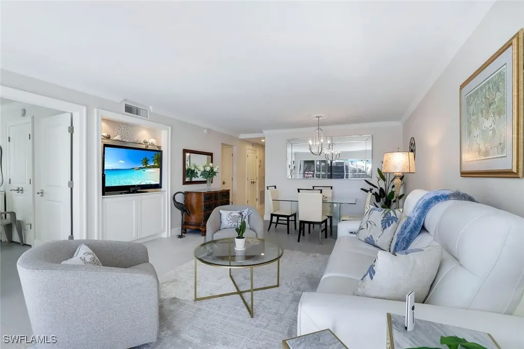300 Park Shore Drive Naples FL 34103