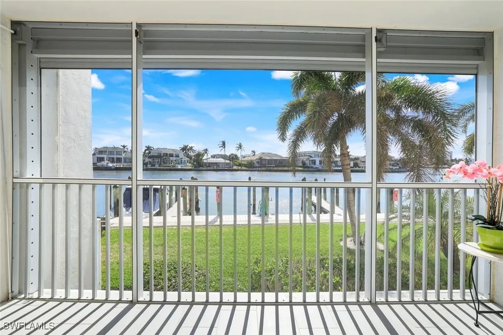 300 Park Shore Drive Naples FL 34103