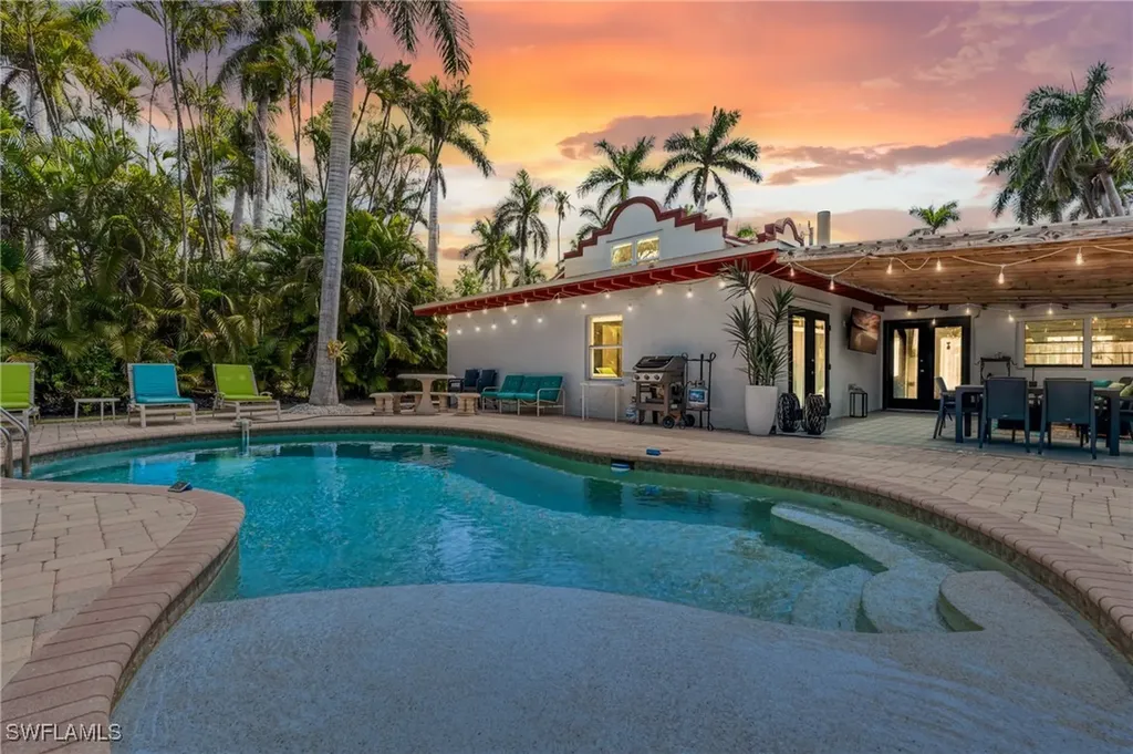 Fort Myers FL, 2656 Shriver Drive