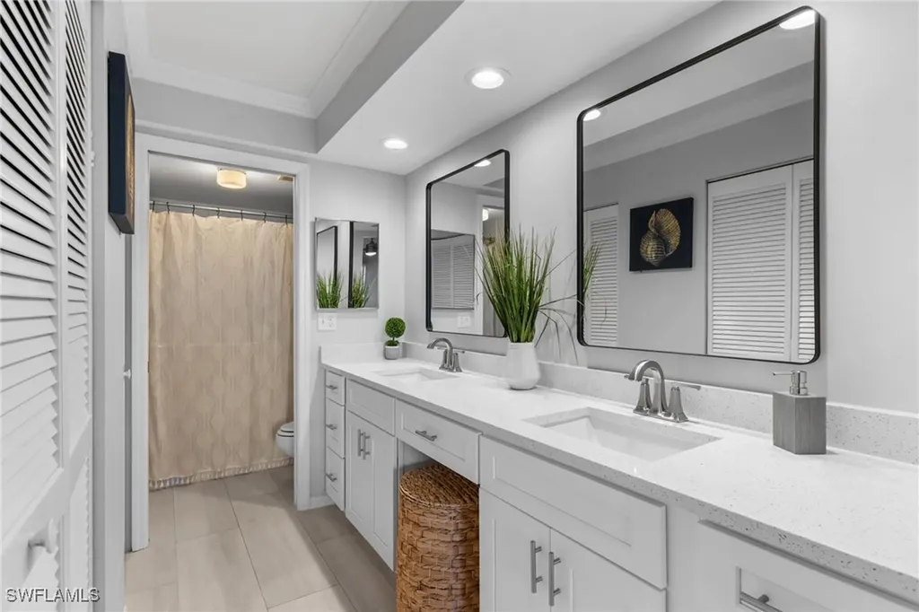 816 Gulf Pavilion Drive Naples FL 34108