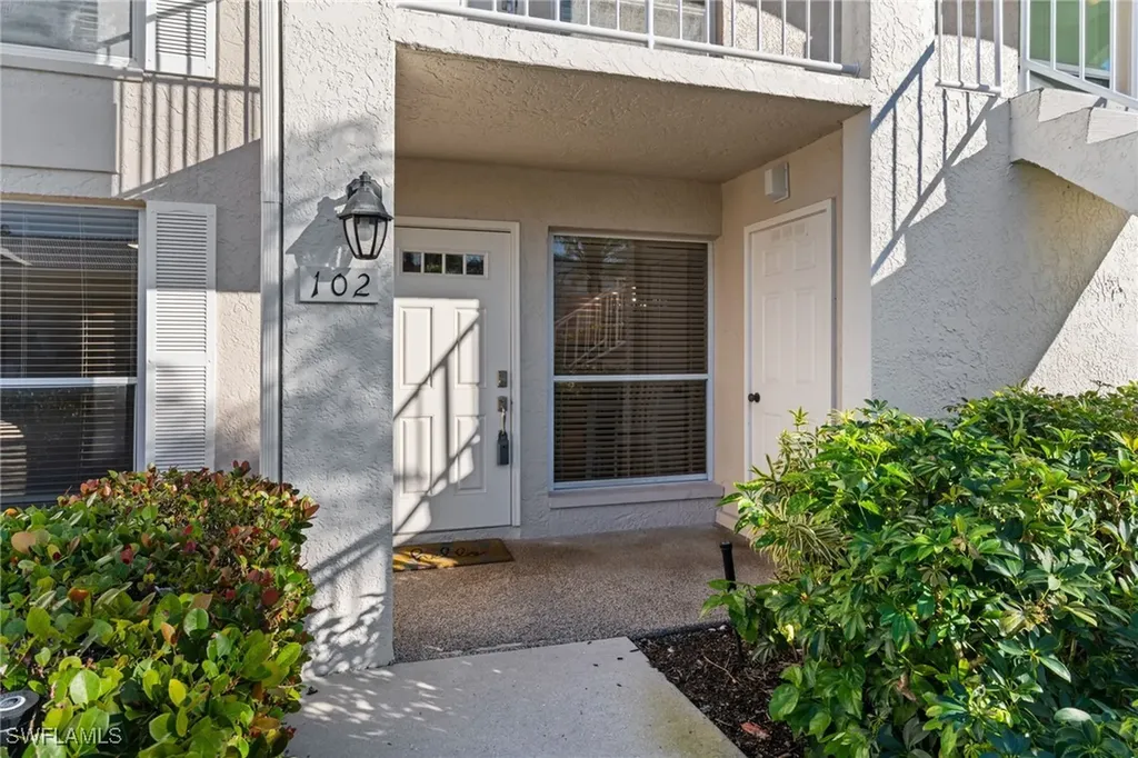 816 Gulf Pavilion Drive Naples FL 34108