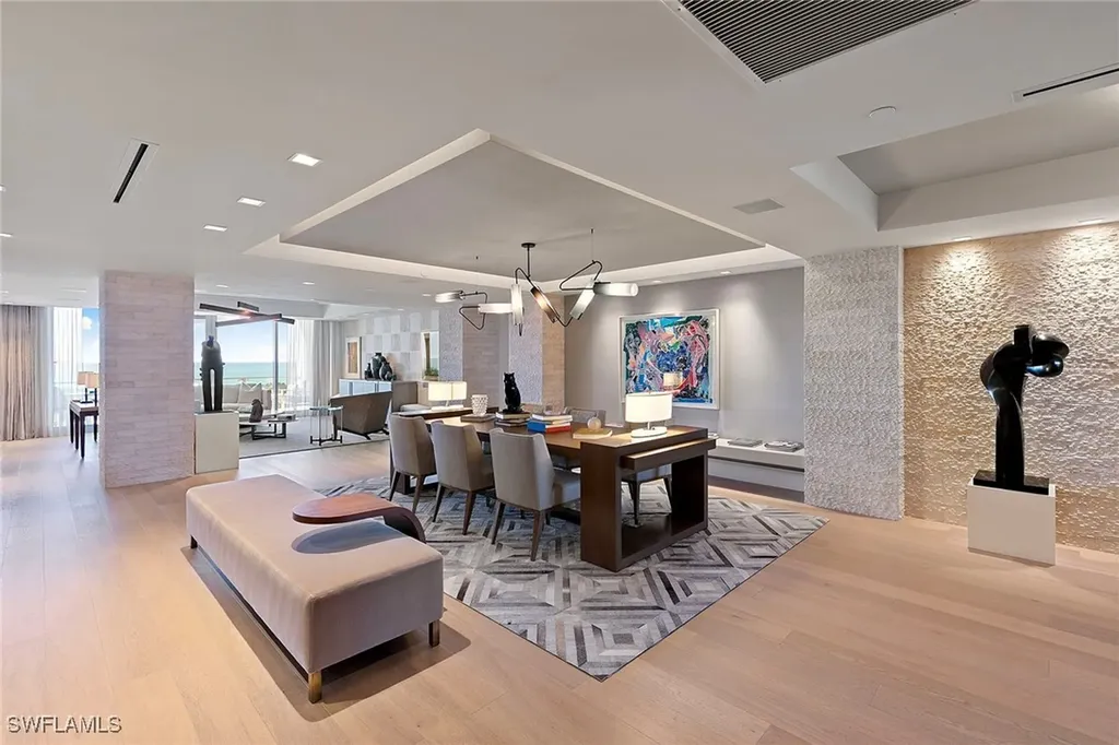 Naples FL, 6897 Grenadier Boulevard, Unit 902