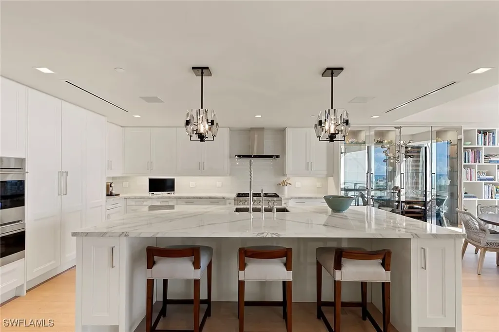 6897 Grenadier Boulevard Naples FL 34108