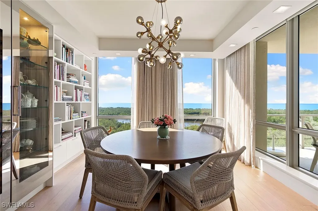 6897 Grenadier Boulevard Naples FL 34108