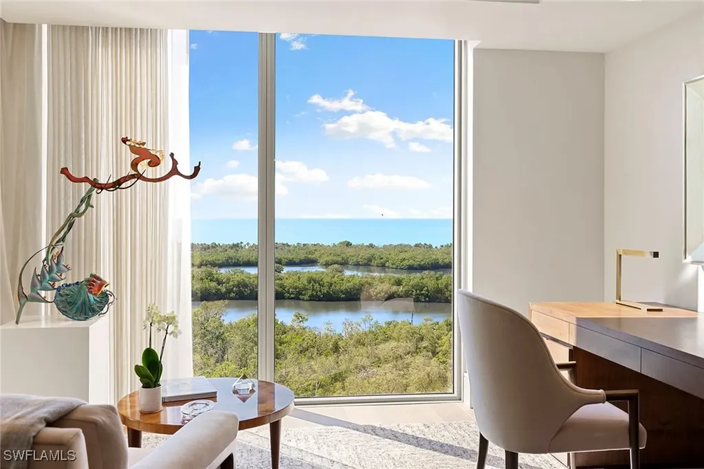 6897 Grenadier Boulevard Naples FL 34108