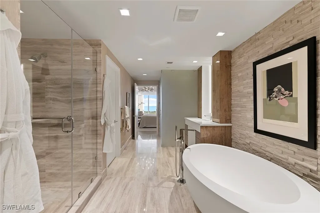 6897 Grenadier Boulevard Naples FL 34108