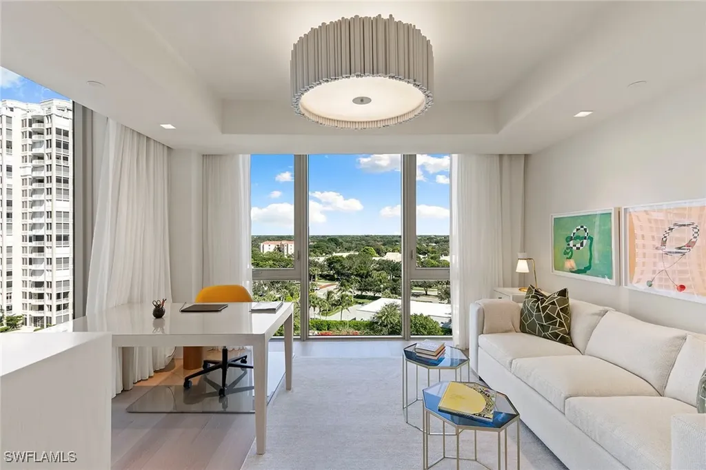 6897 Grenadier Boulevard Naples FL 34108