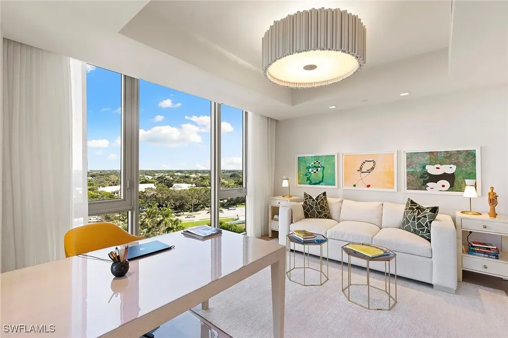 6897 Grenadier Boulevard Naples FL 34108