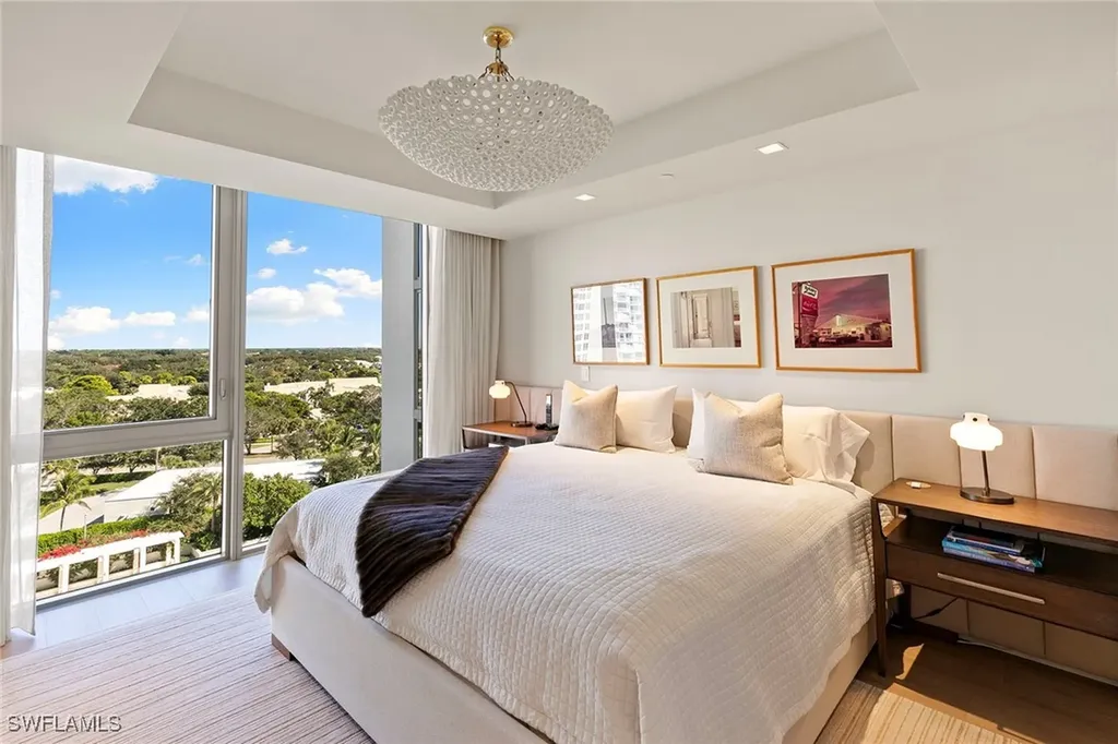 6897 Grenadier Boulevard Naples FL 34108