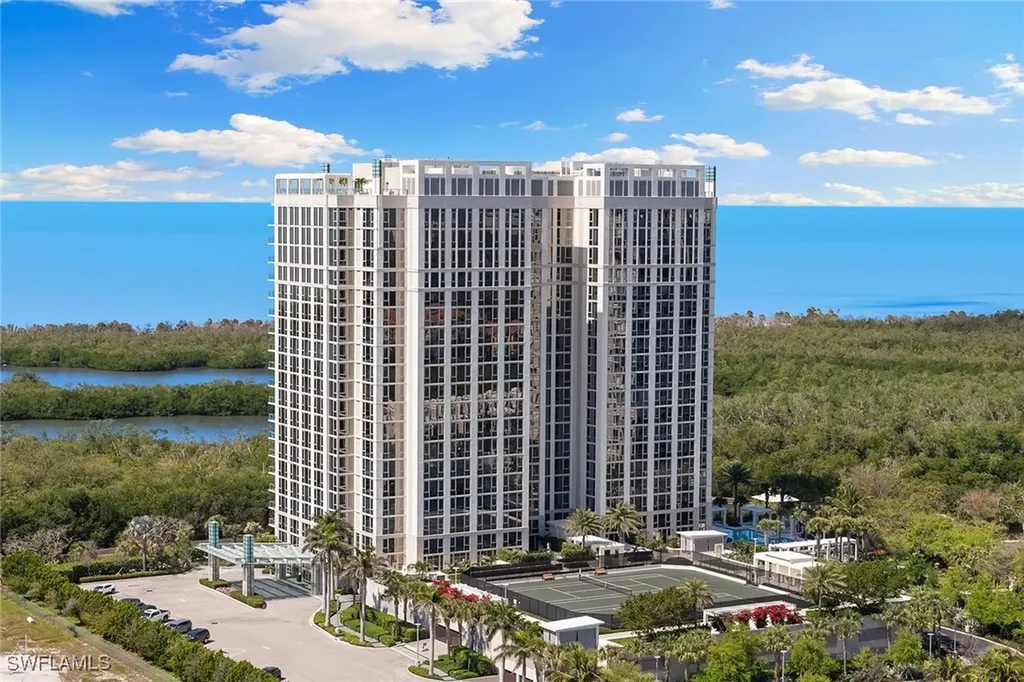 6897 Grenadier Boulevard Naples FL 34108