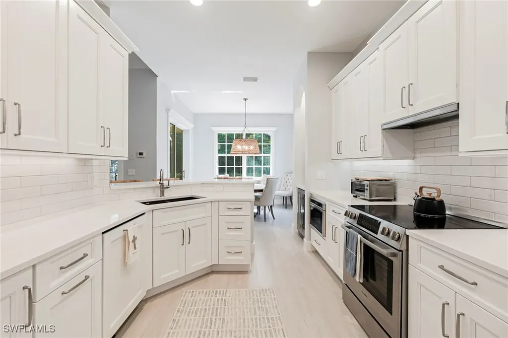 19013 Ridgepoint Drive Estero FL 33928