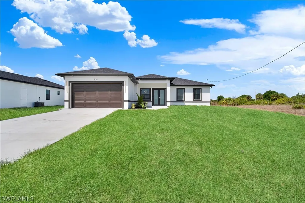 914 Manresa Avenue S Lehigh Acres FL 33974