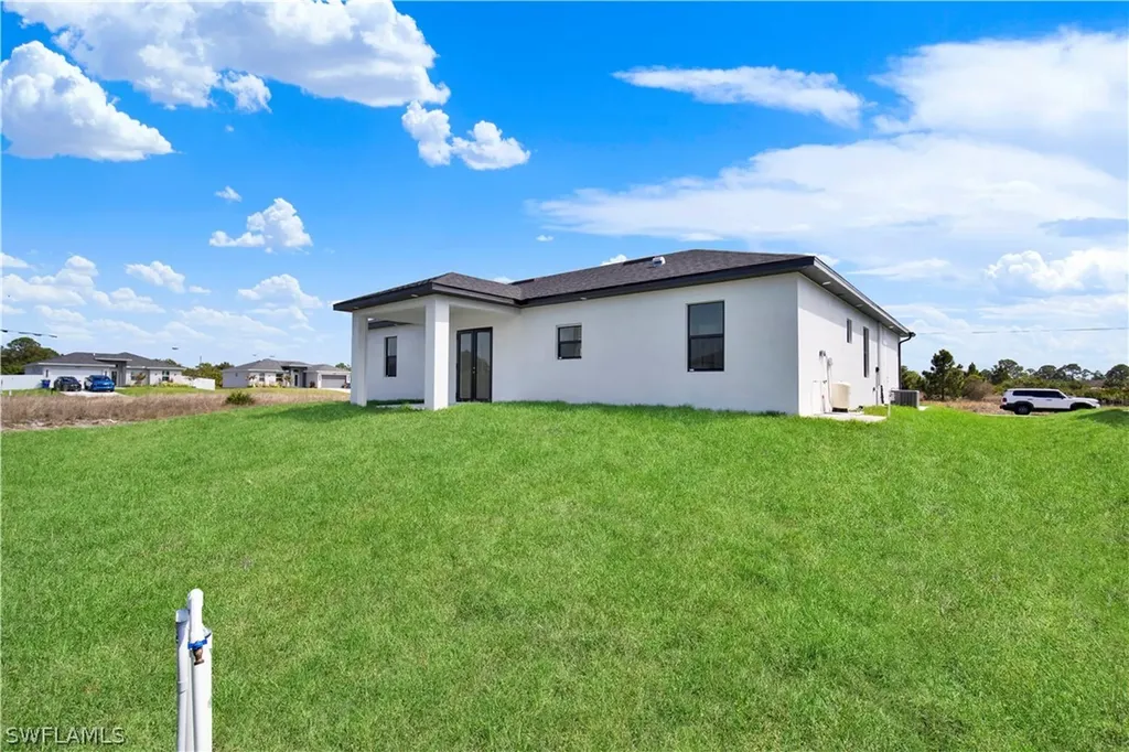 914 Manresa Avenue S Lehigh Acres FL 33974