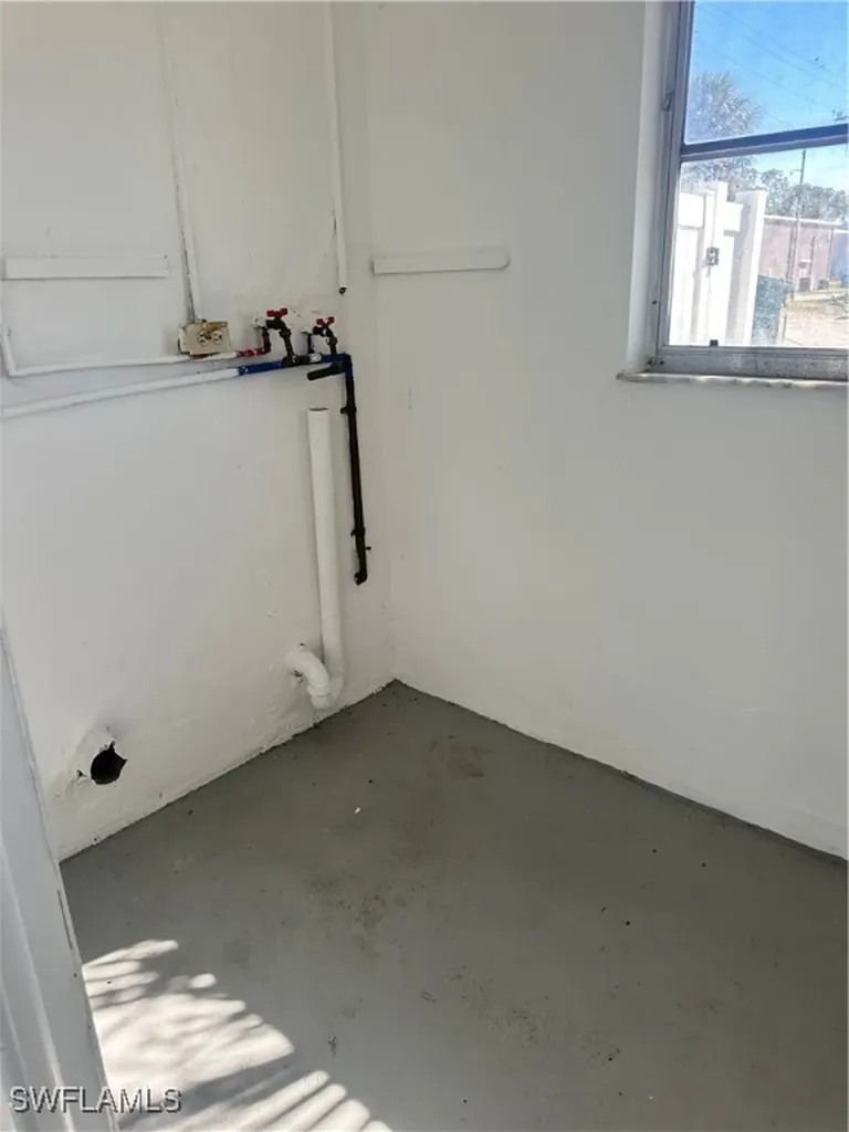 2105 SE 15th Place Cape Coral FL 33990