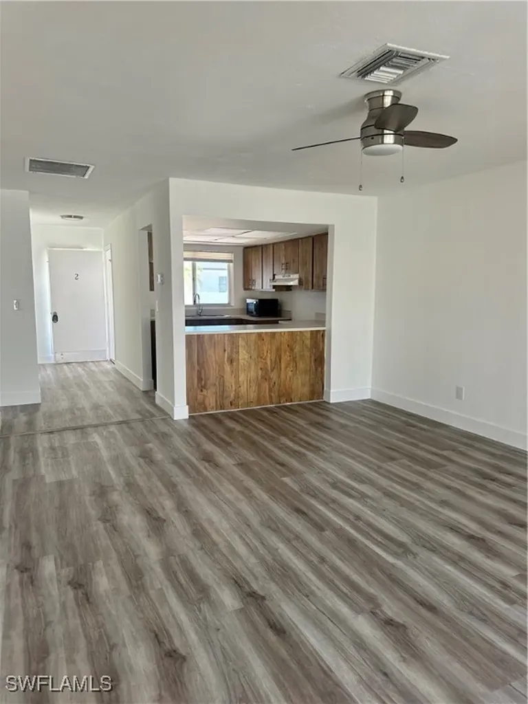2105 SE 15th Place Cape Coral FL 33990
